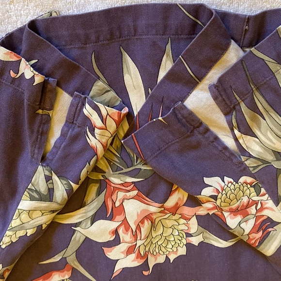 Tommy Bahama Silk Tropical Hawaiian Button Front Shirt - Picture 11 of 16
